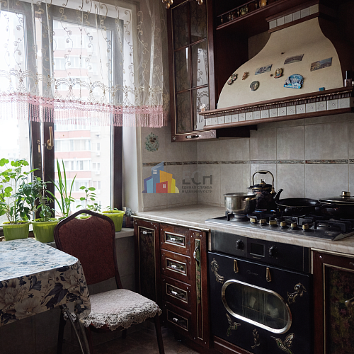 Трёхкомнатная квартира в Москве, купить трёхкомнатную квартиру 